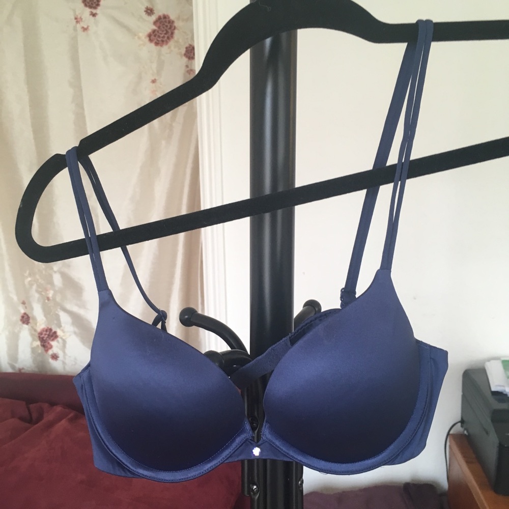 Victoria's Secret Very Sexy Push Up Bra! 34B